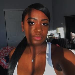 Meet your Posher, Alica